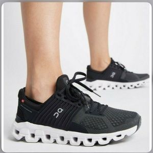 On CloudSwift Black Running Shoes W